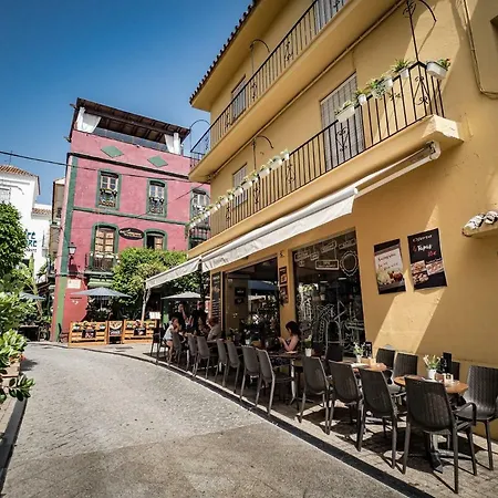 Vakantiehuis Old Town : Luxury Townhouse *